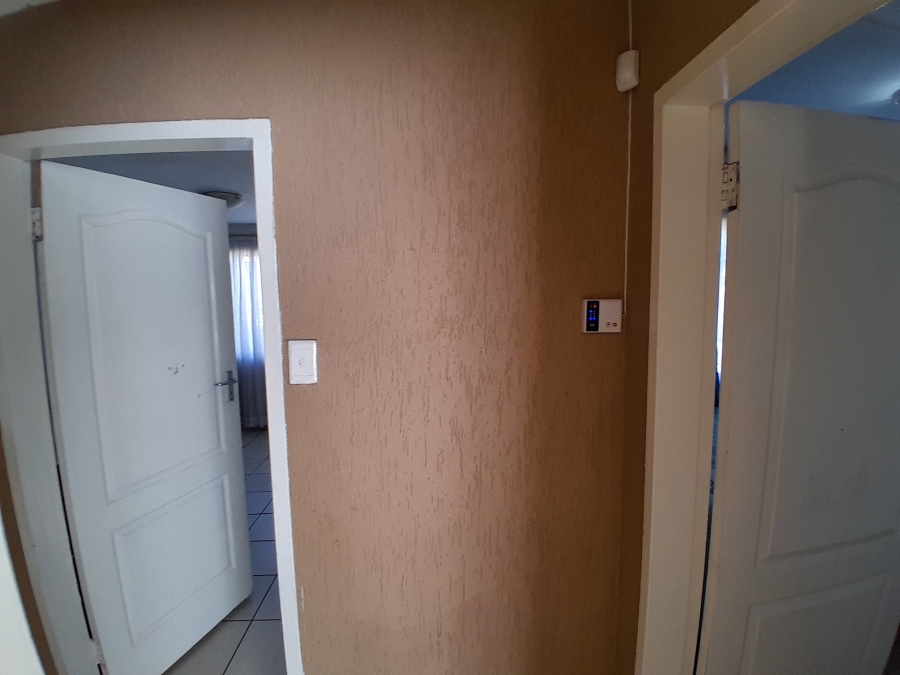 4 Bedroom Property for Sale in Witpoortjie Gauteng