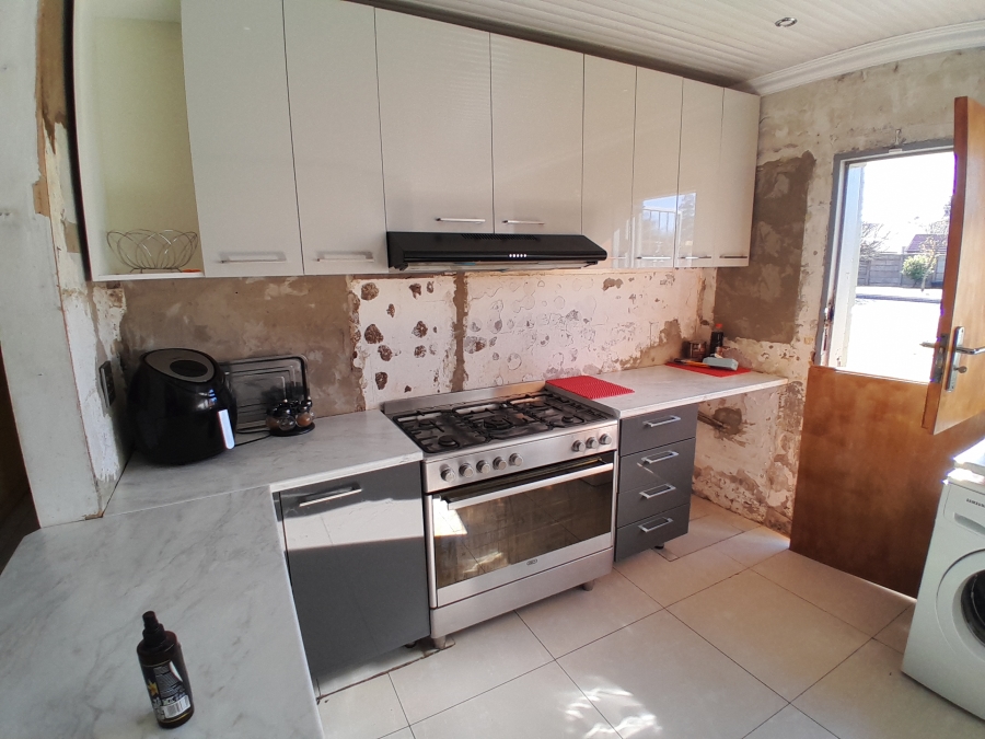 4 Bedroom Property for Sale in Witpoortjie Gauteng
