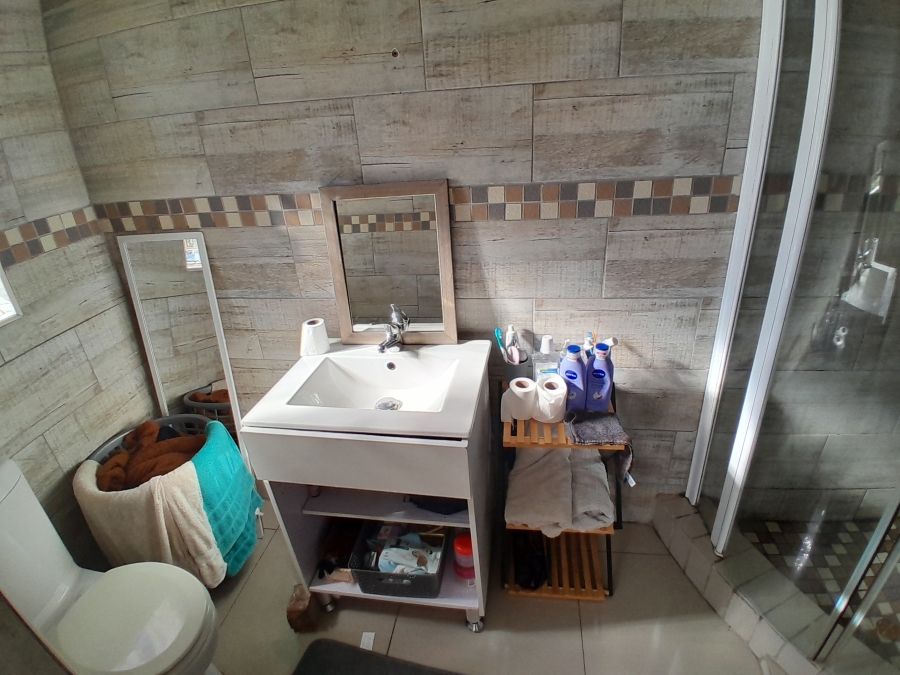 4 Bedroom Property for Sale in Witpoortjie Gauteng