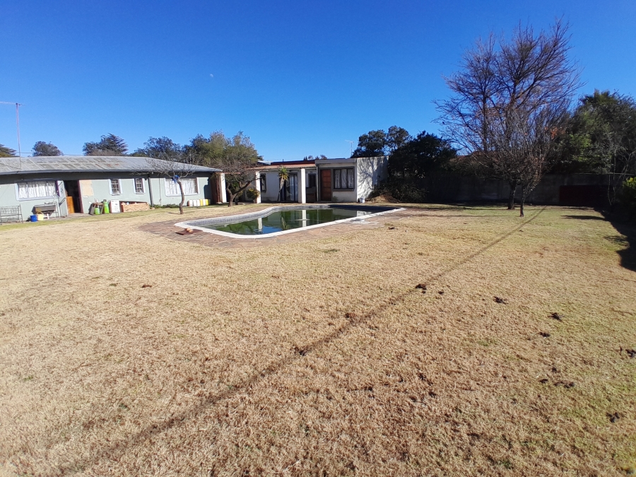 4 Bedroom Property for Sale in Witpoortjie Gauteng