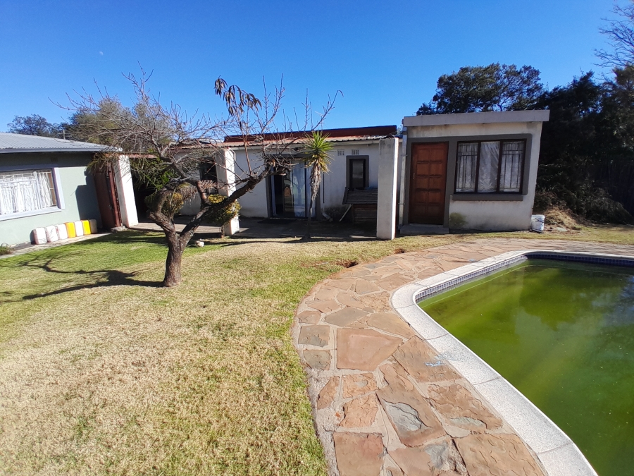 4 Bedroom Property for Sale in Witpoortjie Gauteng