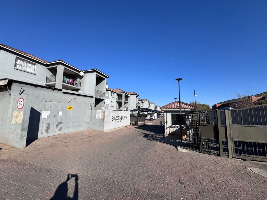 2 Bedroom Property for Sale in Bardene Gauteng