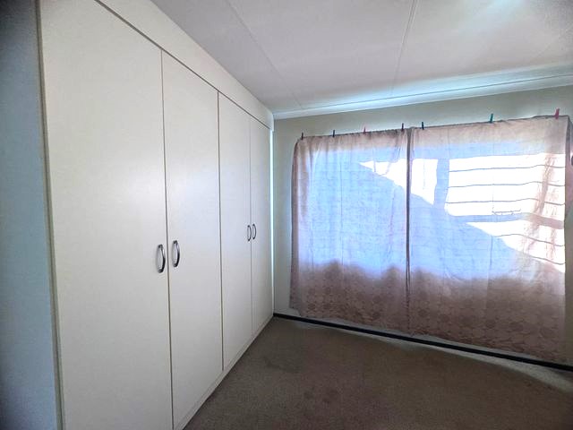 2 Bedroom Property for Sale in Bardene Gauteng