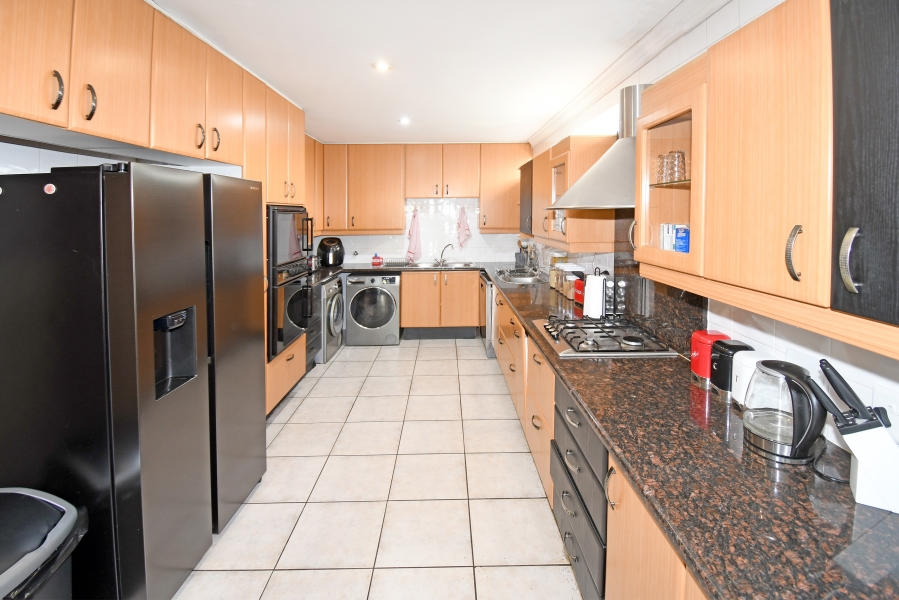 4 Bedroom Property for Sale in Morningside Gauteng