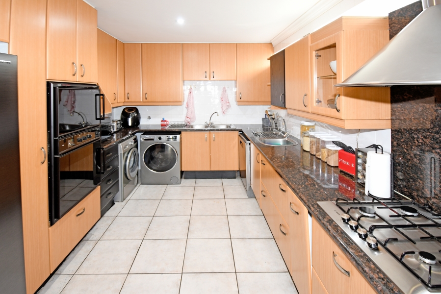 4 Bedroom Property for Sale in Morningside Gauteng