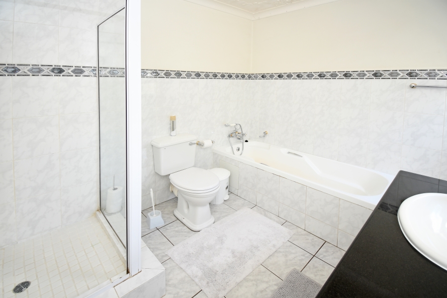 4 Bedroom Property for Sale in Morningside Gauteng
