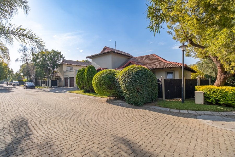 3 Bedroom Property for Sale in Fourways Gauteng