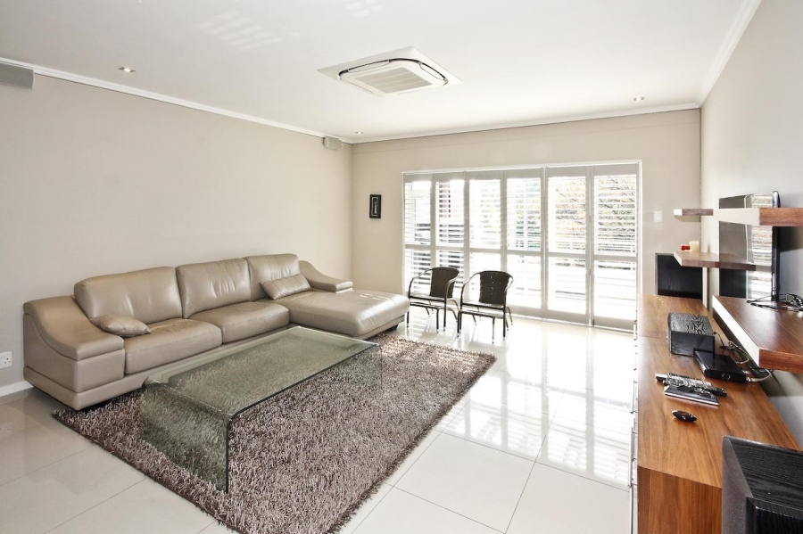 To Let 3 Bedroom Property for Rent in Morningside Gauteng
