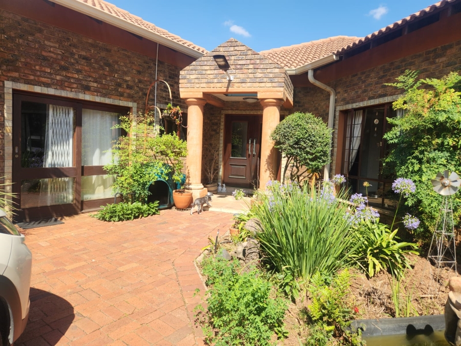 To Let 1 Bedroom Property for Rent in Doringkloof Gauteng