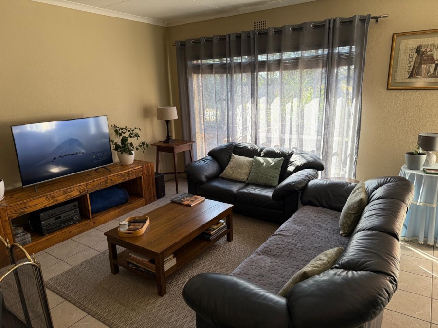 2 Bedroom Property for Sale in Brackenhurst Gauteng