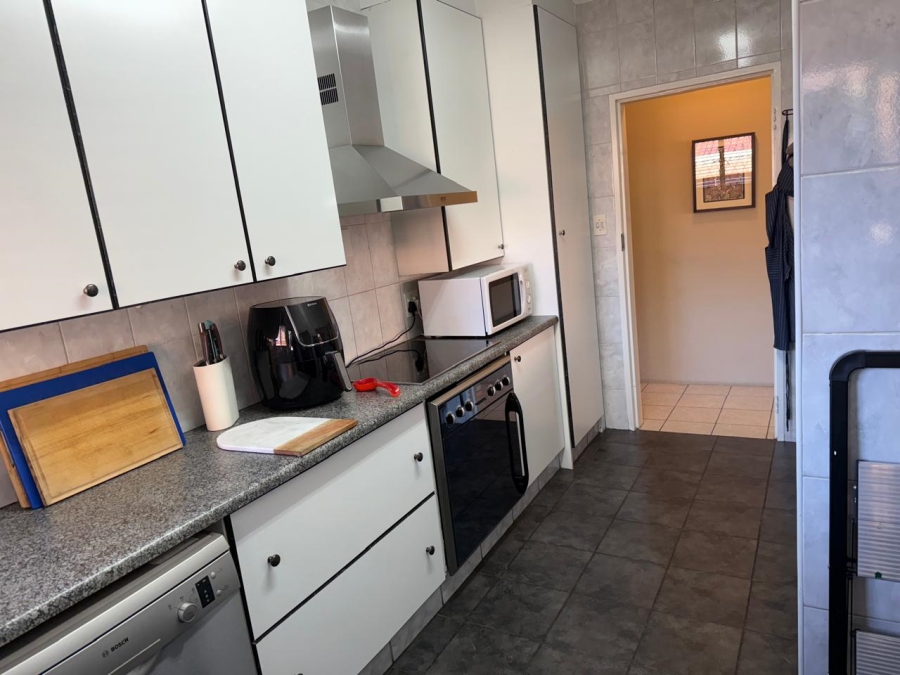 2 Bedroom Property for Sale in Brackenhurst Gauteng