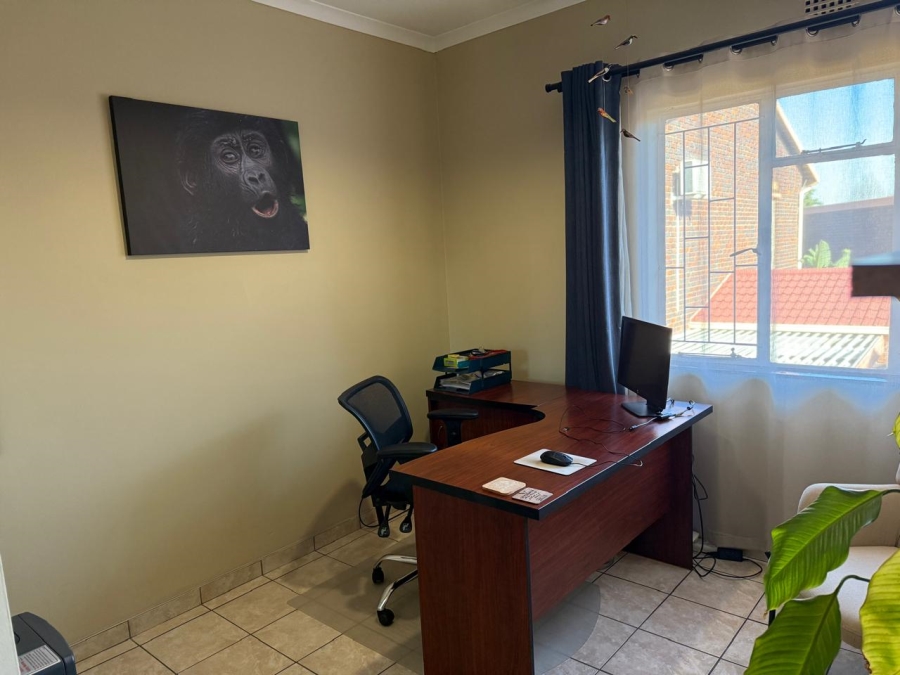 2 Bedroom Property for Sale in Brackenhurst Gauteng