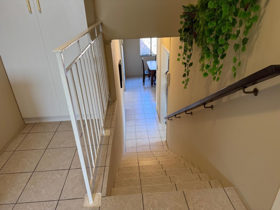 2 Bedroom Property for Sale in Brackenhurst Gauteng