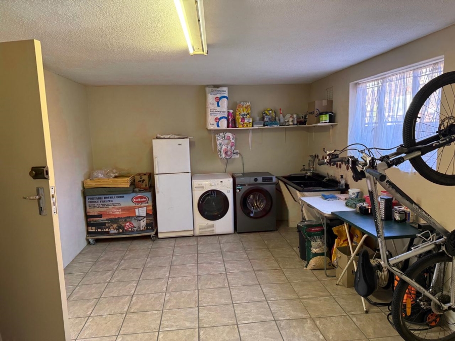 2 Bedroom Property for Sale in Brackenhurst Gauteng