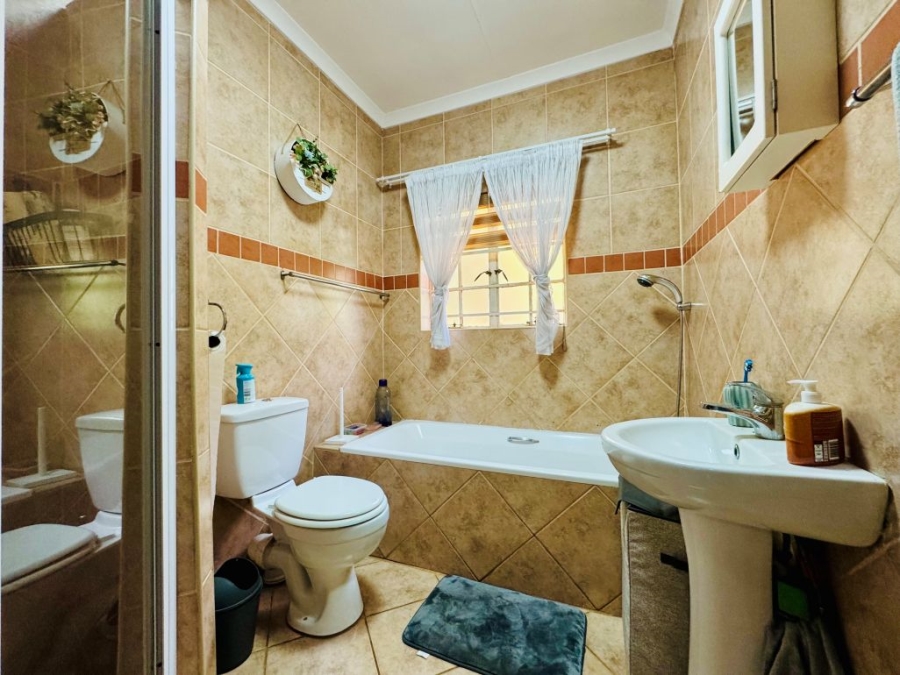 3 Bedroom Property for Sale in Doornpoort Gauteng