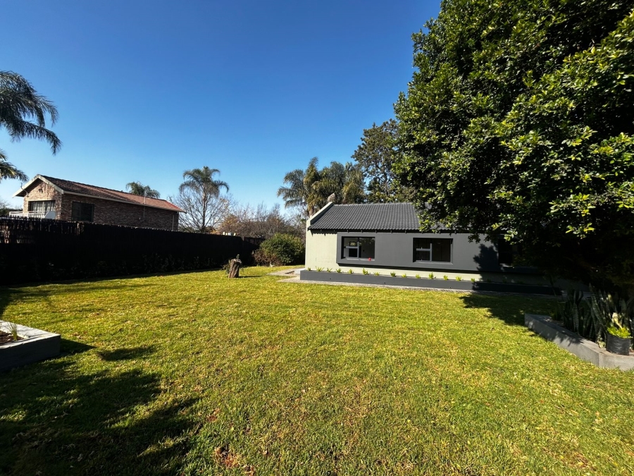 4 Bedroom Property for Sale in Waverley Gauteng