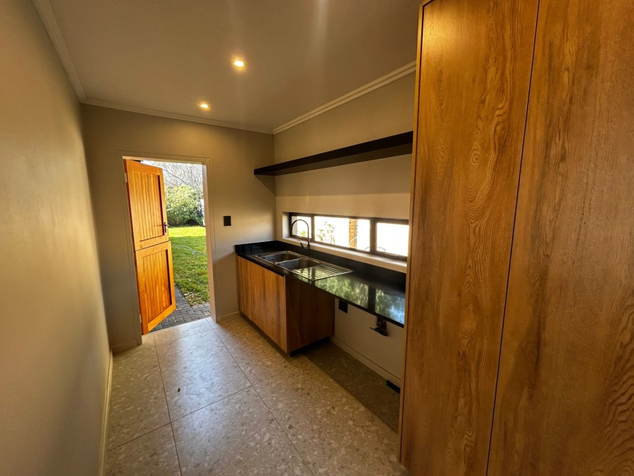 4 Bedroom Property for Sale in Waverley Gauteng