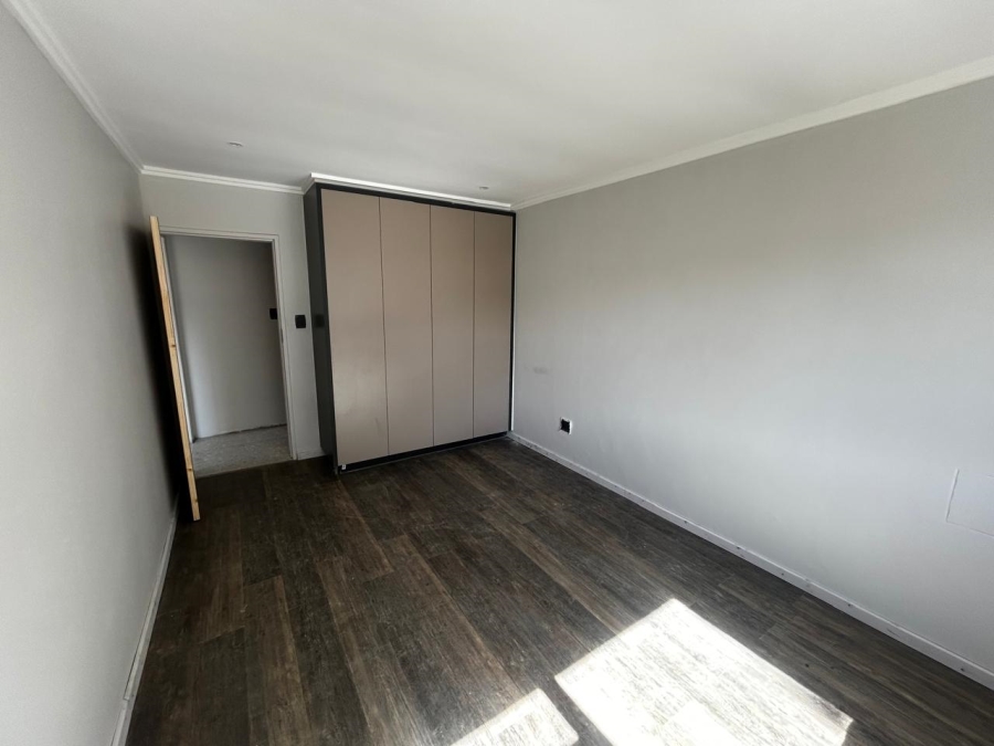 4 Bedroom Property for Sale in Waverley Gauteng