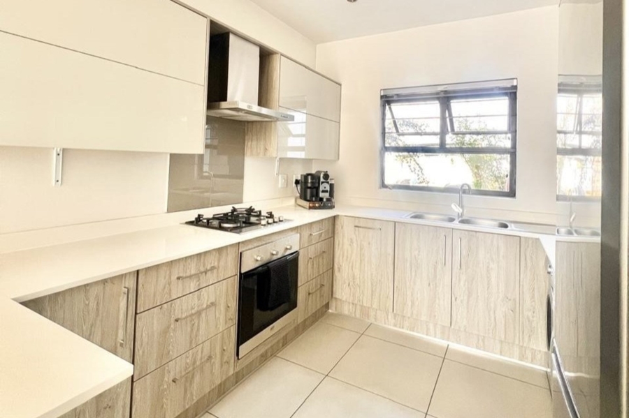 To Let 3 Bedroom Property for Rent in Broadacres Gauteng