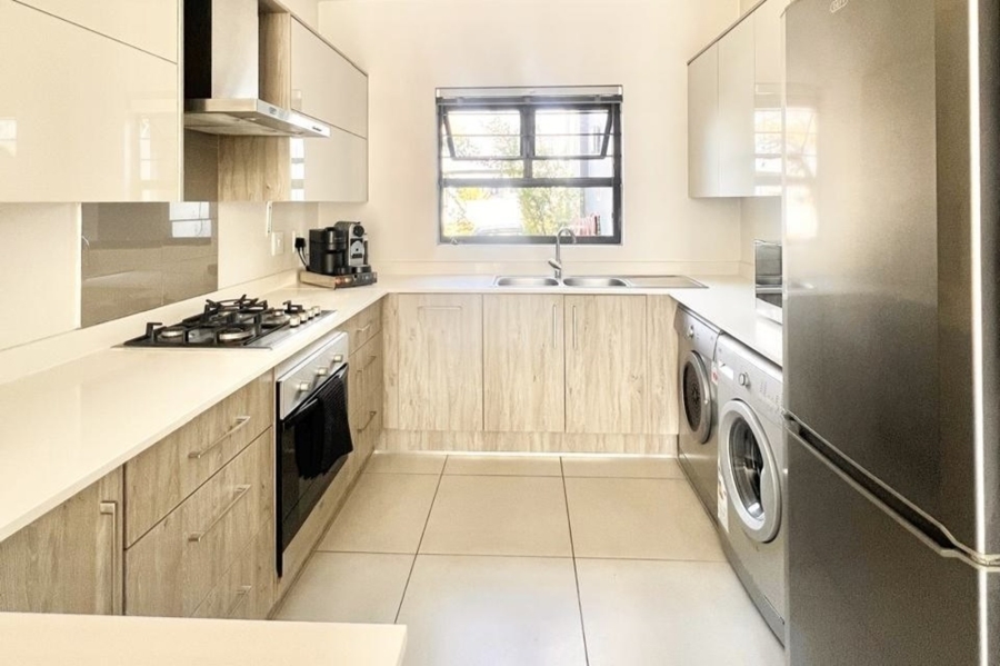 To Let 3 Bedroom Property for Rent in Broadacres Gauteng