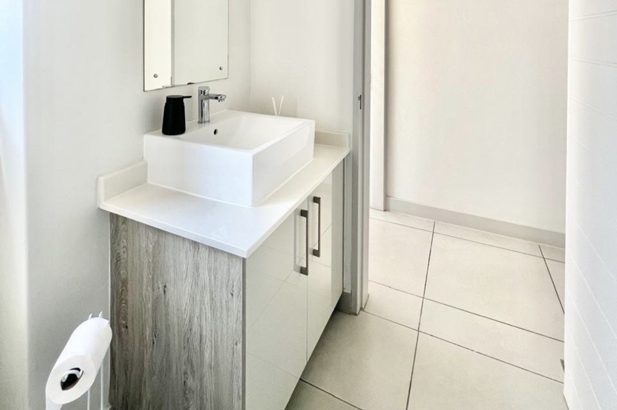To Let 3 Bedroom Property for Rent in Broadacres Gauteng