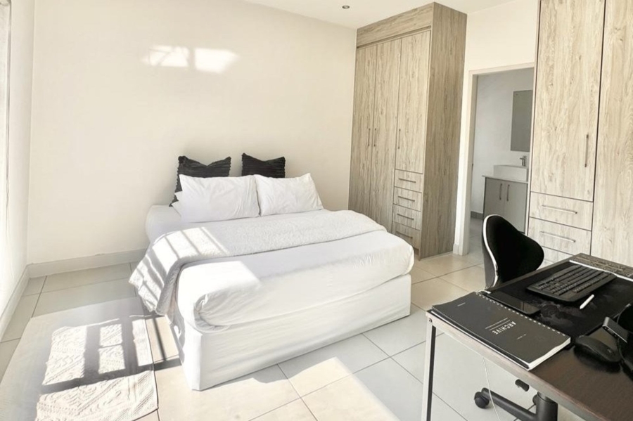 To Let 3 Bedroom Property for Rent in Broadacres Gauteng