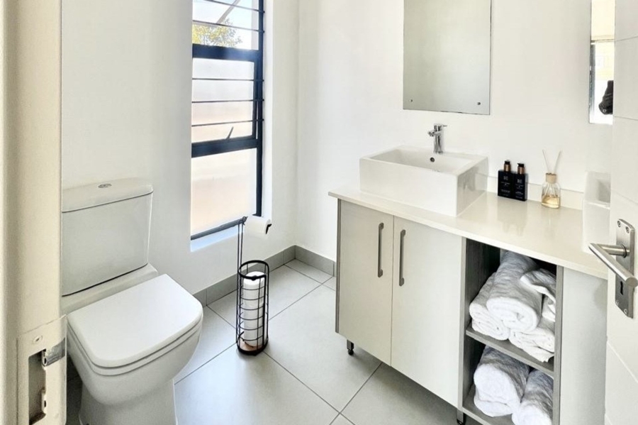 To Let 3 Bedroom Property for Rent in Broadacres Gauteng
