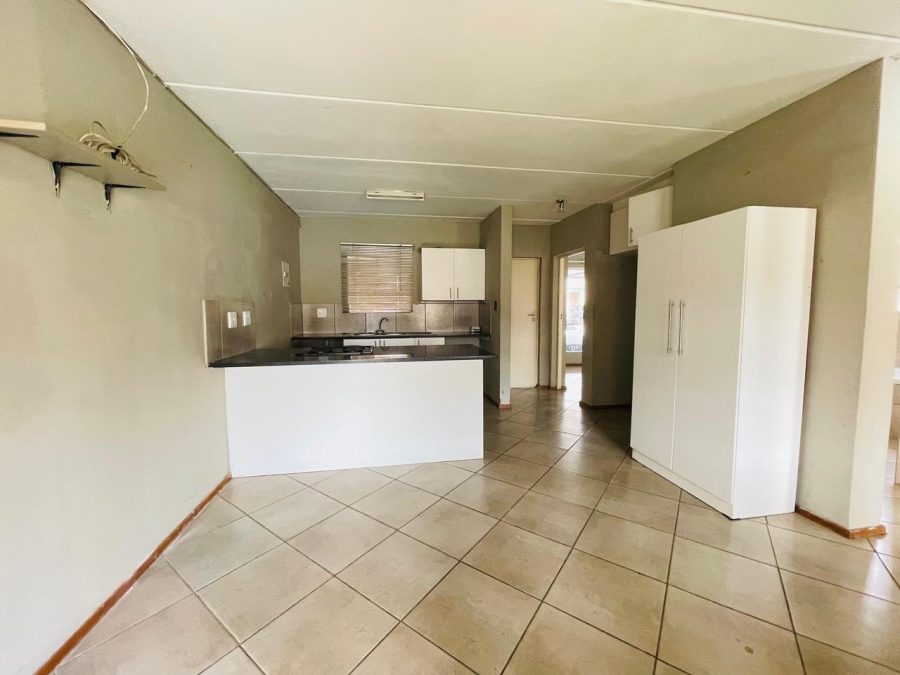 2 Bedroom Property for Sale in Albertsdal Gauteng