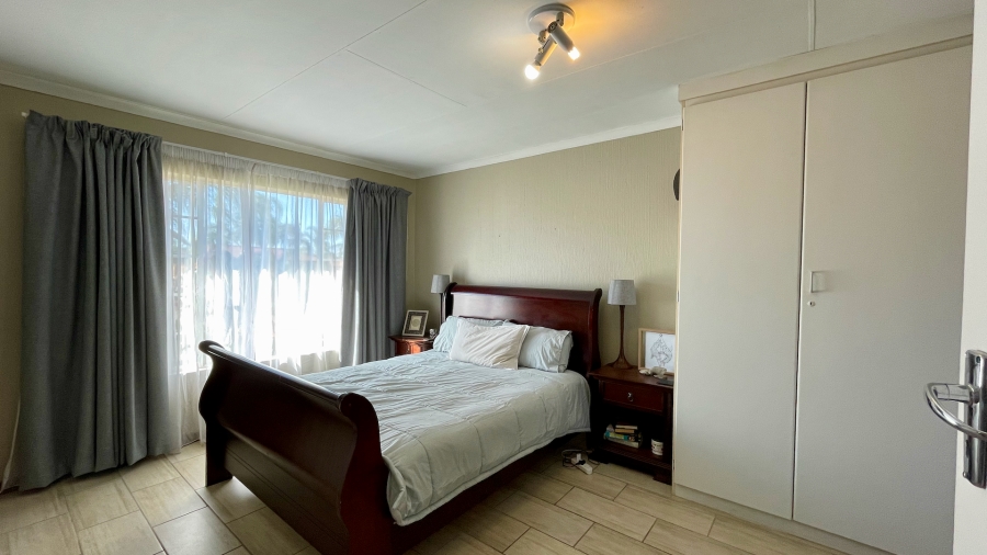 To Let 2 Bedroom Property for Rent in Moreleta Park Gauteng