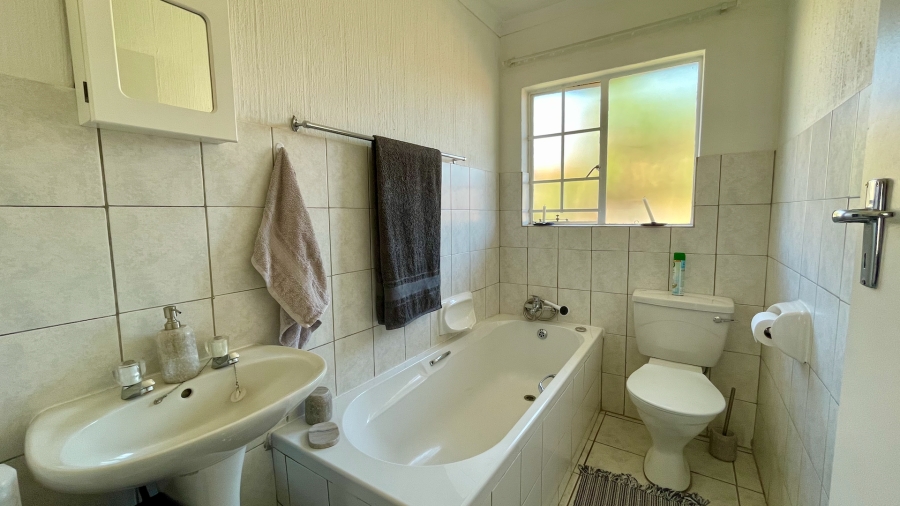 To Let 2 Bedroom Property for Rent in Moreleta Park Gauteng