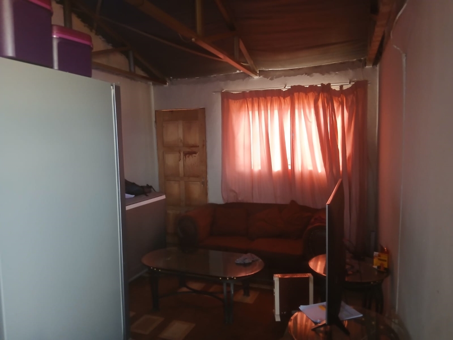 2 Bedroom Property for Sale in Mohlakeng Gauteng