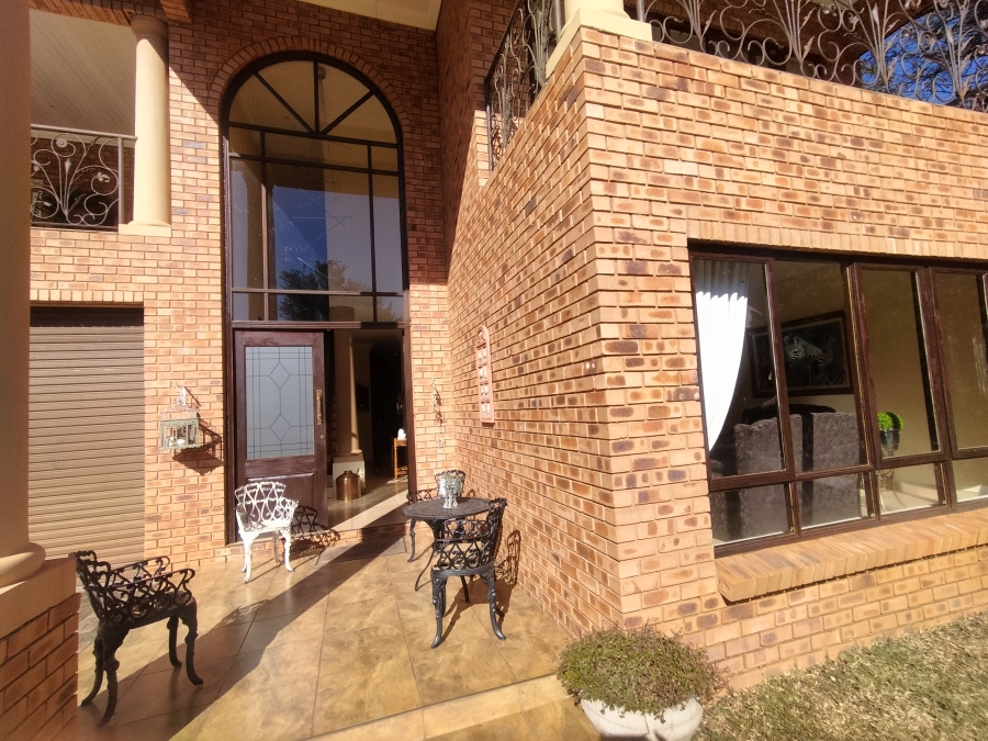 5 Bedroom Property for Sale in Hartebeeshoek Gauteng