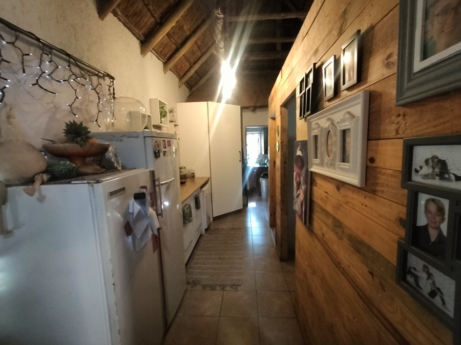 5 Bedroom Property for Sale in Hartebeeshoek Gauteng