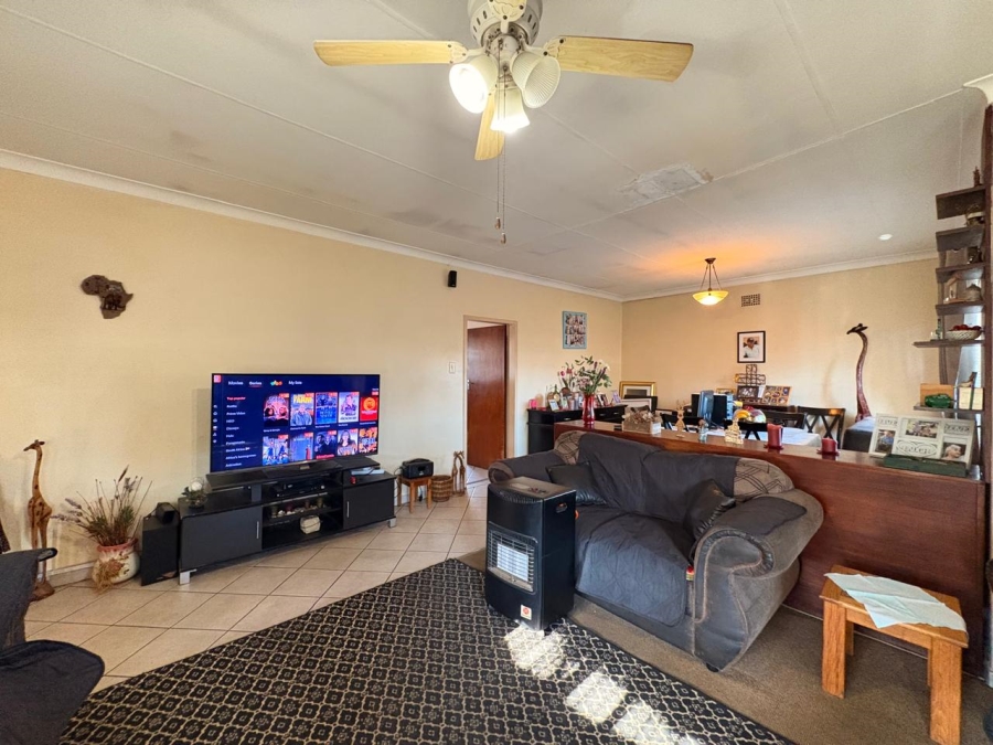 3 Bedroom Property for Sale in Selcourt Gauteng