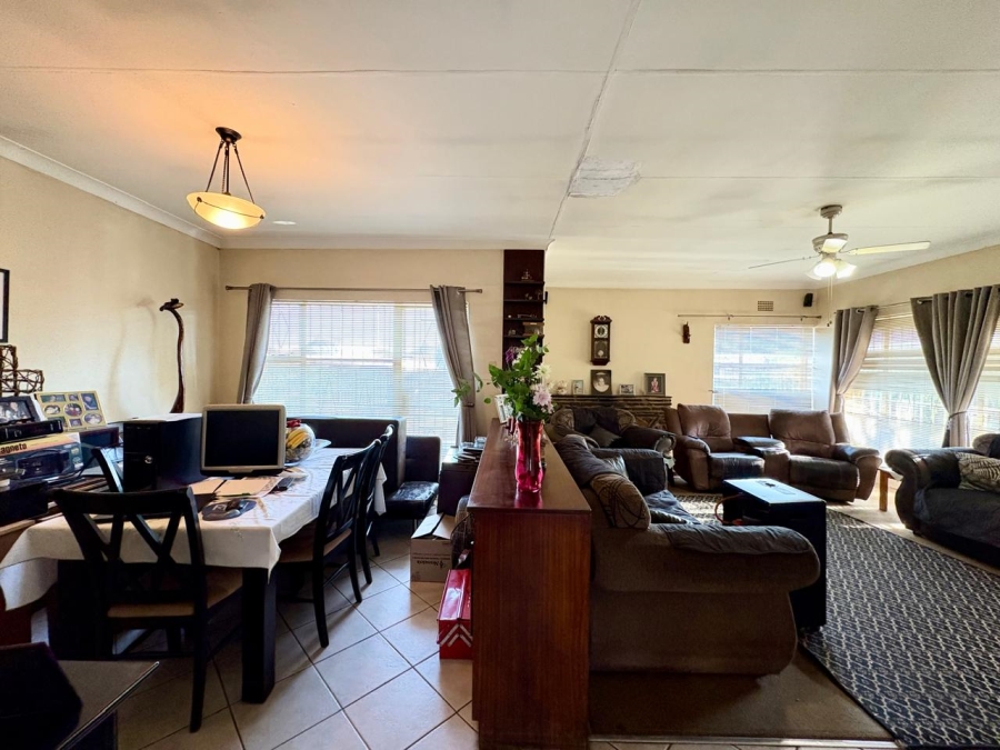 3 Bedroom Property for Sale in Selcourt Gauteng