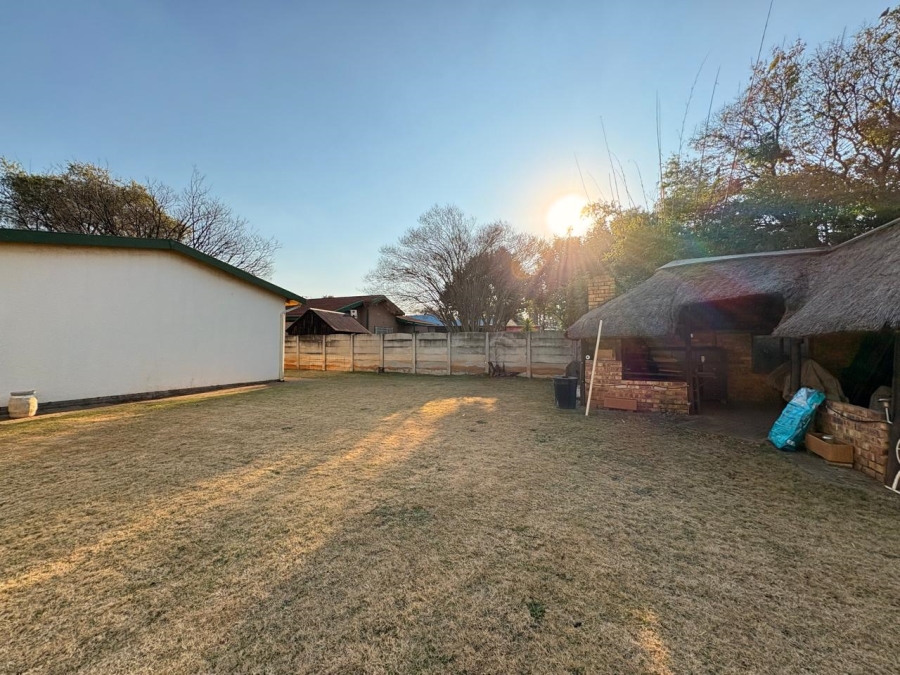 3 Bedroom Property for Sale in Selcourt Gauteng