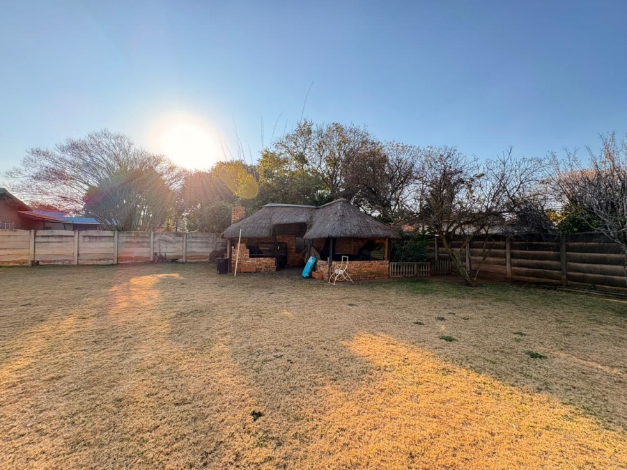 3 Bedroom Property for Sale in Selcourt Gauteng
