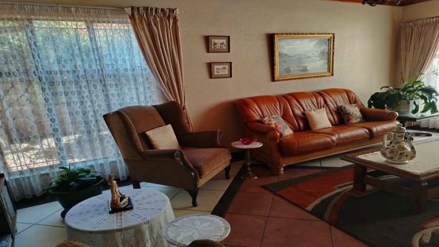 4 Bedroom Property for Sale in Vanderbijlpark SE 2 Gauteng