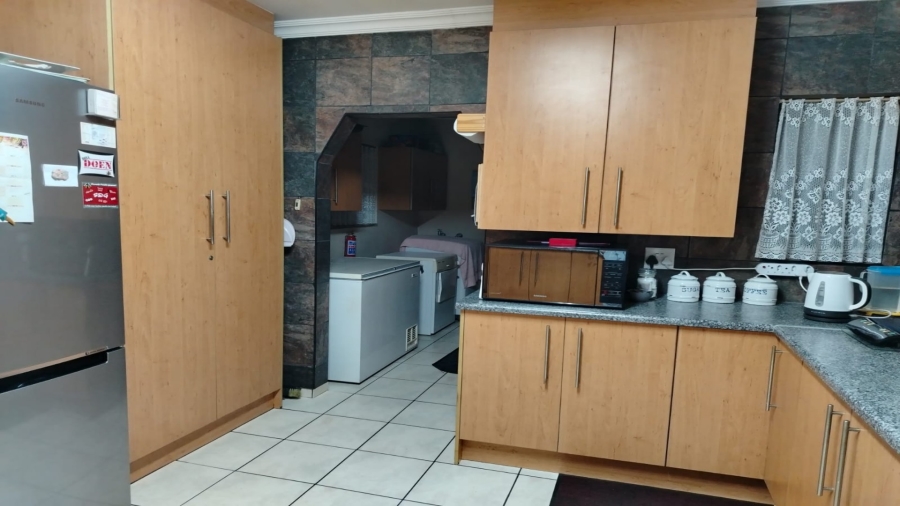 4 Bedroom Property for Sale in Vanderbijlpark SE 2 Gauteng