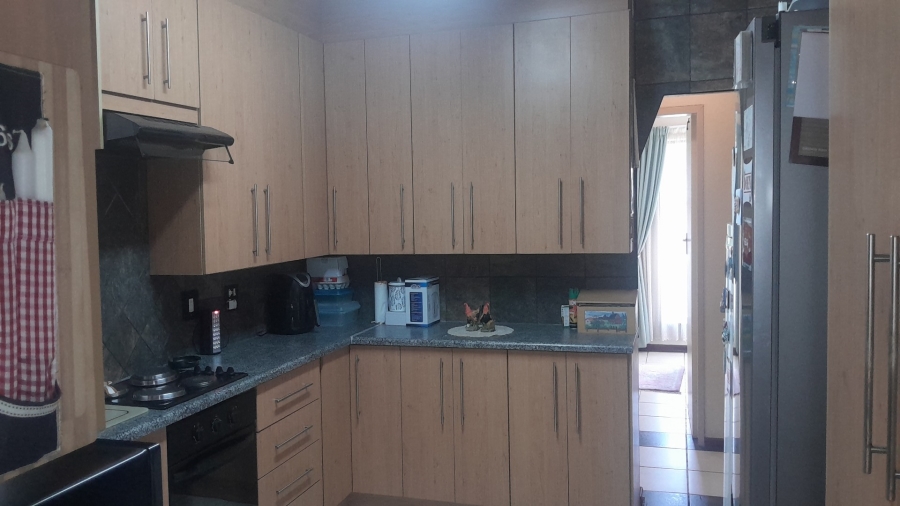 4 Bedroom Property for Sale in Vanderbijlpark SE 2 Gauteng