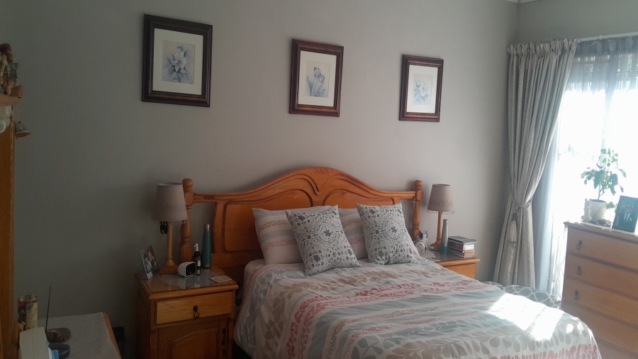 4 Bedroom Property for Sale in Vanderbijlpark SE 2 Gauteng