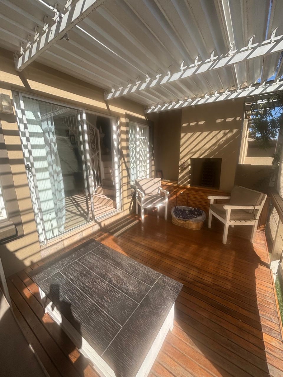 2 Bedroom Property for Sale in Eden Glen Gauteng