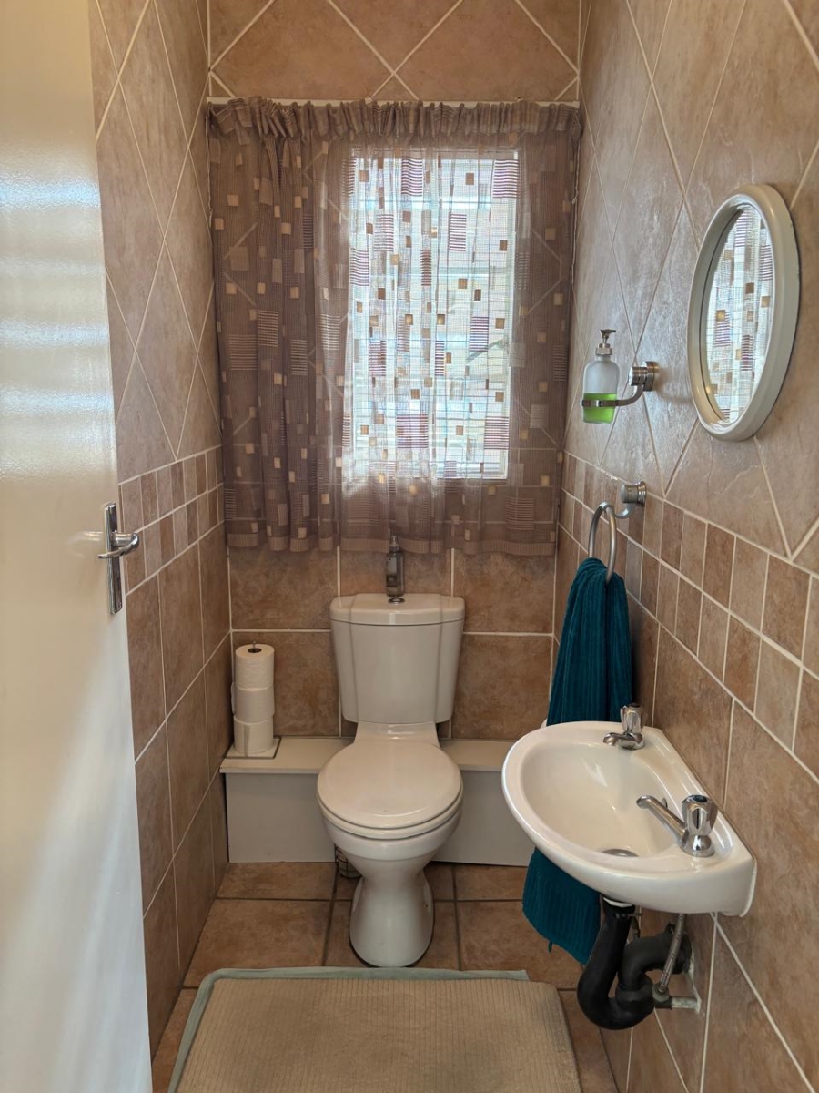 2 Bedroom Property for Sale in Eden Glen Gauteng