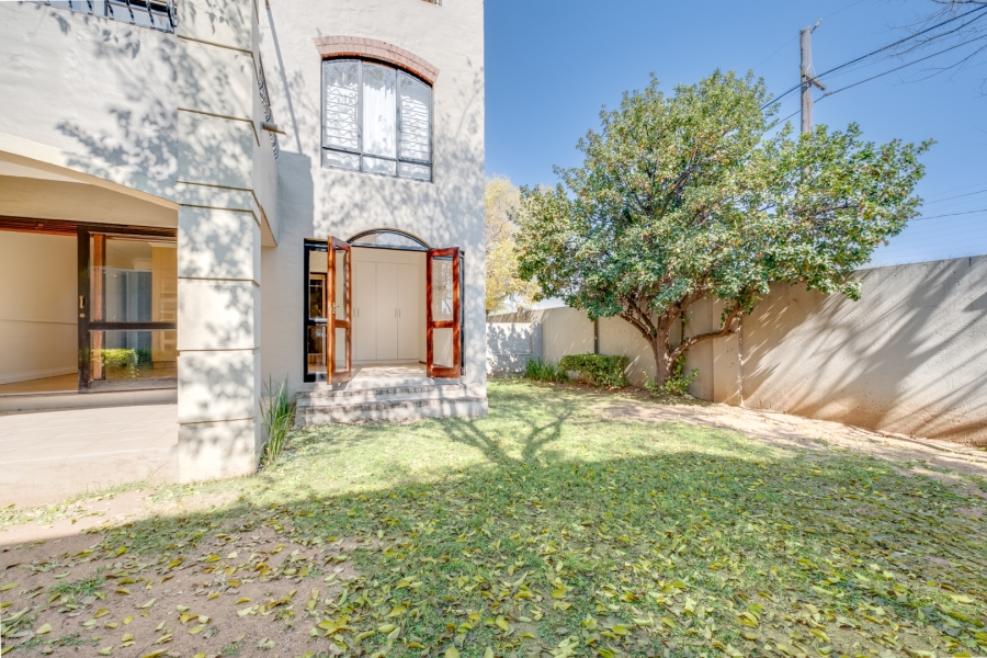 1 Bedroom Property for Sale in Douglasdale Gauteng