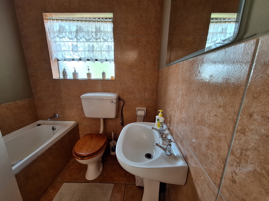 3 Bedroom Property for Sale in Roodekrans Gauteng