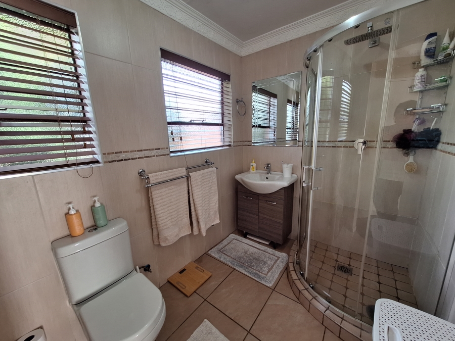 3 Bedroom Property for Sale in Roodekrans Gauteng