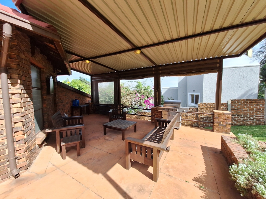 3 Bedroom Property for Sale in Roodekrans Gauteng