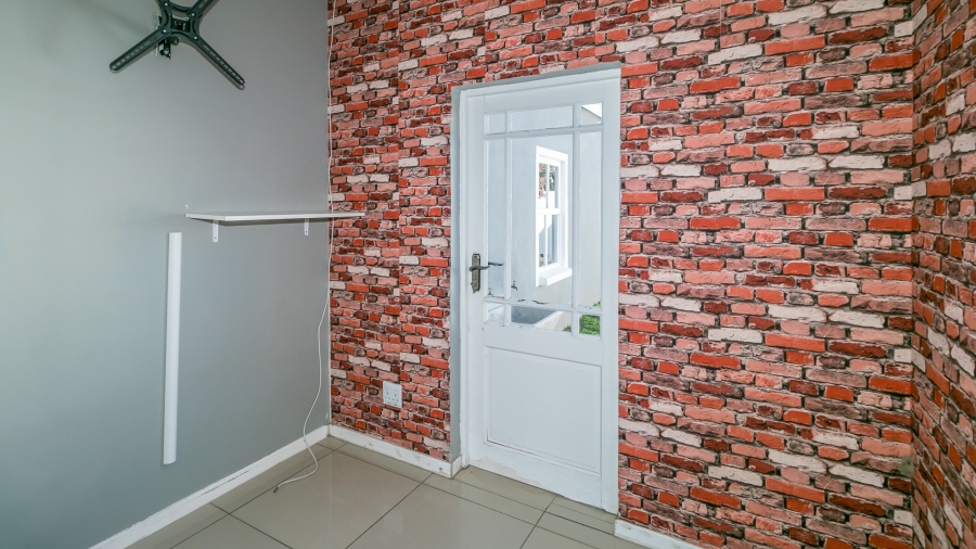 To Let 4 Bedroom Property for Rent in Noordhang Gauteng