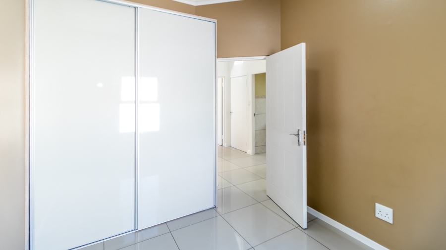 To Let 4 Bedroom Property for Rent in Noordhang Gauteng
