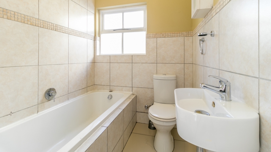 To Let 4 Bedroom Property for Rent in Noordhang Gauteng